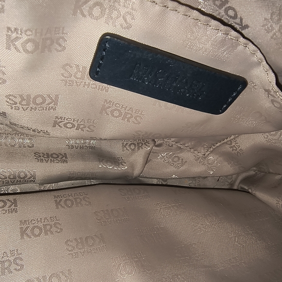 Michael Kors Signature Matching Set Fulton Chain Tote, Wallet and Coin Purse - Picture 9 of 17